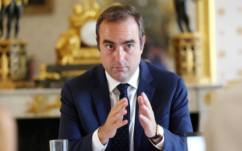 وزیر دفاع فرانسه: تماس مکرون با پوتین درباره جلوگیری از خروج ایران از ان پی تی بود / شاید تهران درحال آمادهسازی یک غافلگیری در موضوع قدرت هستهای نظامی باشد / وقتی چیزی برای از دست دادن باقی نمانده است، فرار به جلو تنها گزینه است / تهران از گسترش برنامه هستهای خود برای بازدارندگی استفاده کرده / حذف چند دانشمند نابودی دانش آنها را ممکن نمیسازد وزیر دفاع فرانسه: تماس مکرون با پوتین درباره جلوگیری از خروج ایران از ان پی تی بود / شاید تهران درحال آمادهسازی یک غافلگیری در موضوع قدرت هستهای نظامی باشد / وقتی چیزی برای از دست دادن باقی نمانده است، فرار به جلو تنها گزینه است / تهران از گسترش برنامه هستهای خود برای بازدارندگی استفاده کرده / حذف چند دانشمند نابودی دانش آنها را ممکن نمیسازد