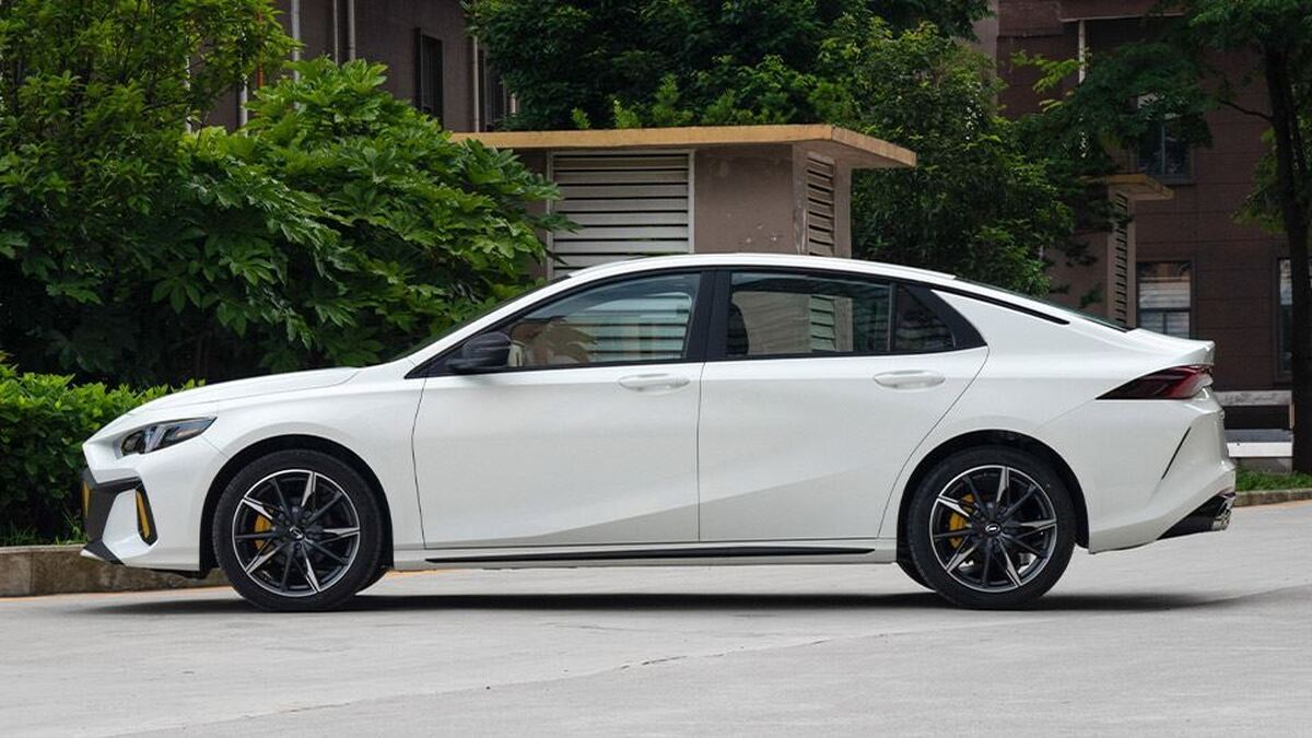 اختلاف قیمت خودروهای گک در بازار و کارخانه / معامله کدام مدل گک سود بیشتری دارد؟ + جدول تیر ۱۴۰۴