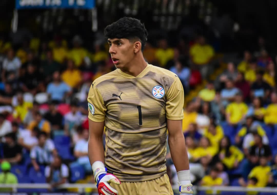 هایلایت و بیوگرافی آنخل آریل گونزالز، دروازه‌بان لینک‌شده به استقلال؛ از حضور در جام جهانی نوجوانان تا بازی در پورتو