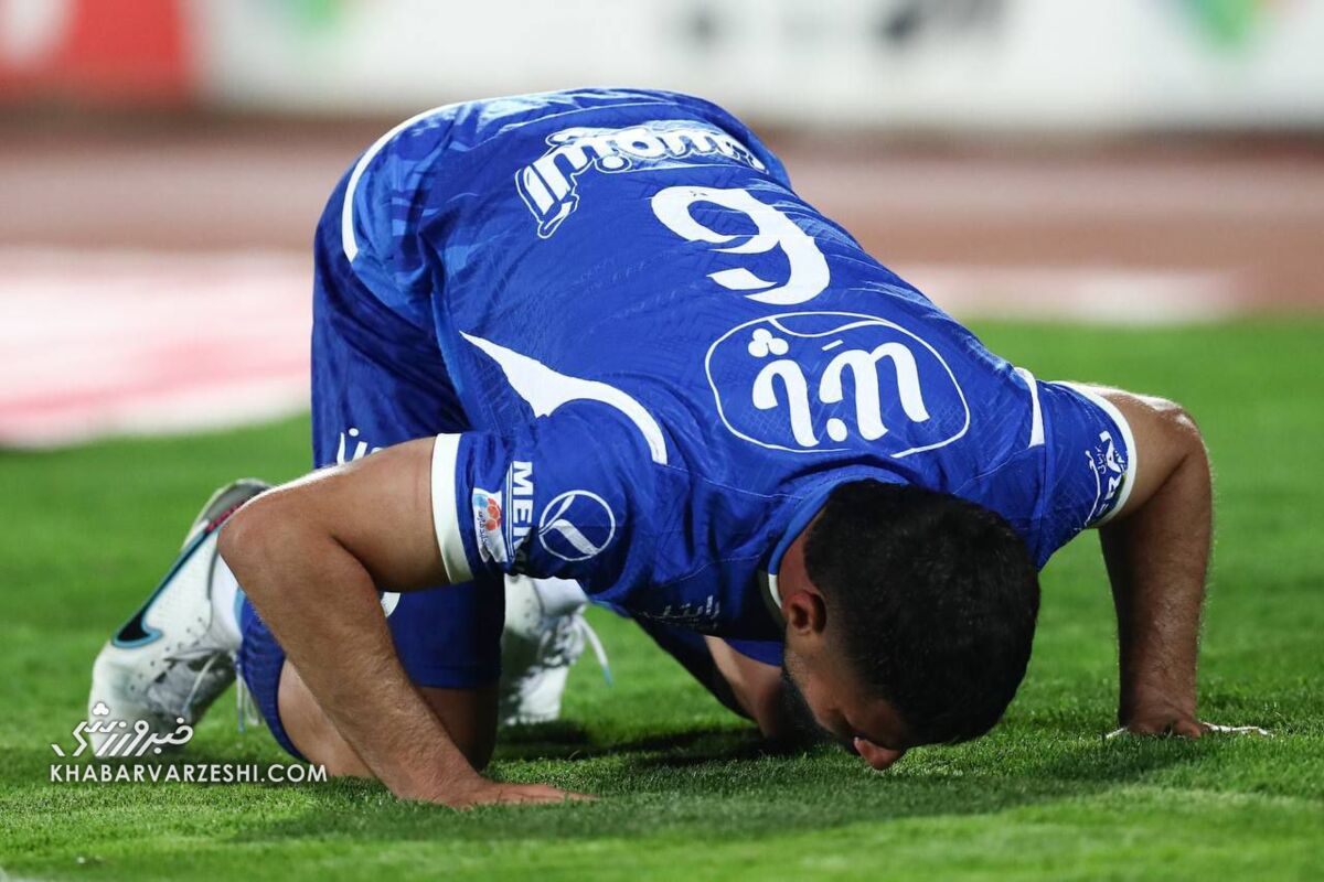بازیکن استقلال شنبه فسخ می کند!/ ادعای یک خبرگزاری