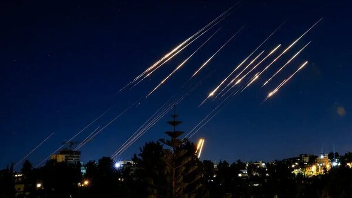 وال استریت ژورنال: چگونه ایران، نقاط ضعف دفاع هوایی اسراییل را پیدا کرد؟