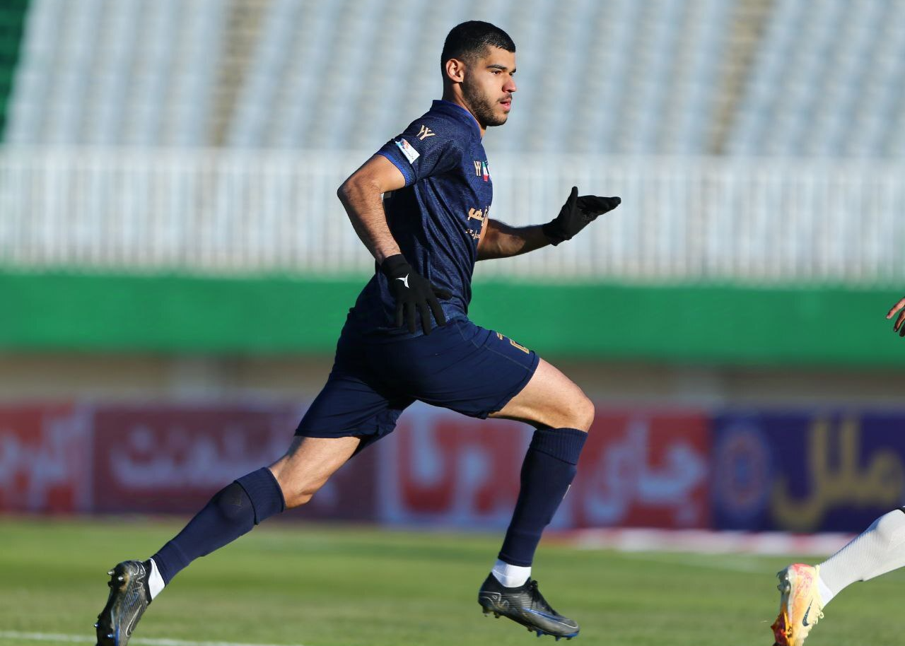نه استقلال، نه پرسپولیس؛ مدافع ملی‌پوش به روسیه می‌رود!