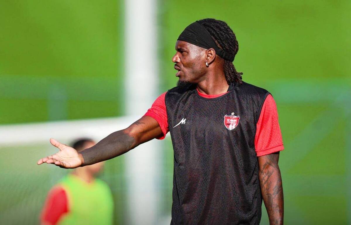 وعده مدیرعامل باشگاه پرسپولیس به استقلال خوزستان برای پرداخت رضایتنامه بیفوما