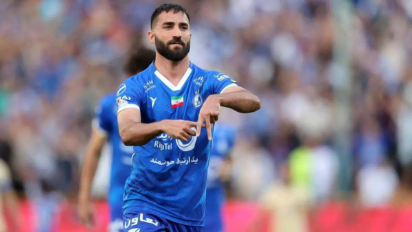 مهرداد محمدی در آستانه پیوستن به تراکتور