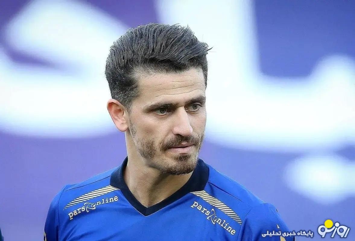 به هم ریختن کافه فوتبالیست معروف توسط لباس شخصی ها! به هم ریختن کافه فوتبالیست معروف توسط لباس شخصی ها!