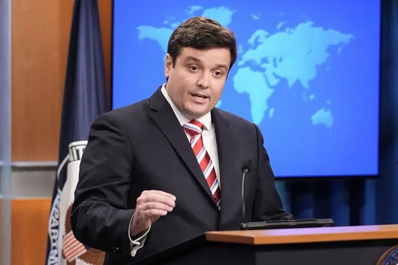 واکنش وزارت خارجه آمریکا به اظهارات عراقچی: درخواست «غرامت» از ایالات متحده آمریکا «مضحک» است / آماده مذاکره با تهران هستیم، اما توپ در زمین ایران است؛ منتظریم ببینیم که آنها در این زمینه چه میکنند واکنش وزارت خارجه آمریکا به اظهارات عراقچی: درخواست «غرامت» از ایالات متحده آمریکا «مضحک» است / آماده مذاکره با تهران هستیم، اما توپ در زمین ایران است؛ منتظریم ببینیم که آنها در این زمینه چه میکنند