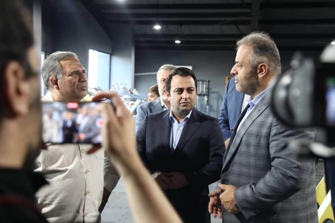 رئیس کمیسیون اقتصادی مجلس و مدیرعامل بانک صادرات ایران در اردوی ملی‌پوشان وزنه‌برداری