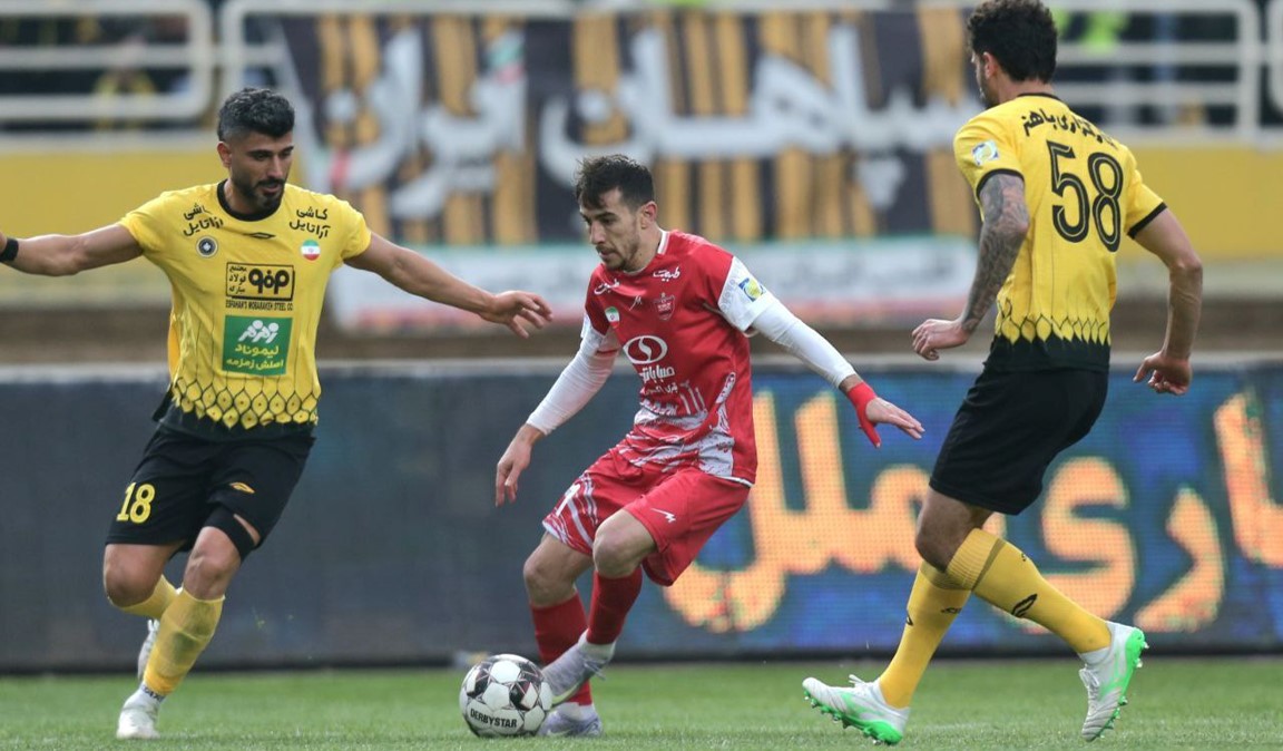 2 باشگاه صنعتی درپی جذب فرشاد احمدزاده از پرسپولیس