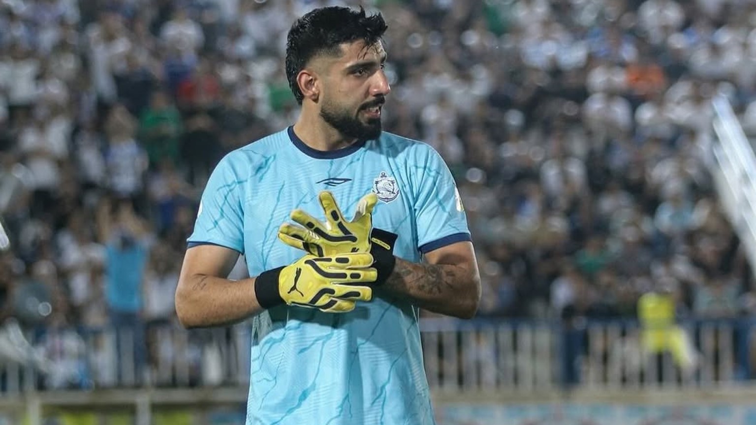 احتمال خط خوردن دروازه‌بان جدید از لیست استقلال؛ ساپینتو او را نمی‌خواهد