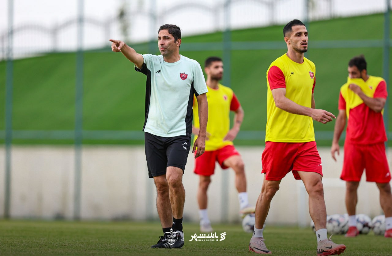 تصمیم جنجالی هاشمیان؛ ۳ ستاره پرسپولیس در لیست مازاد