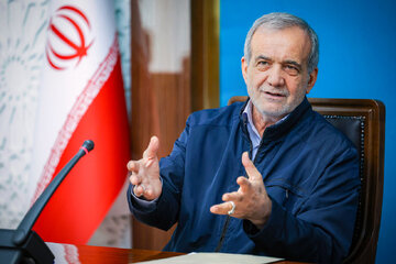 پیام پزشکیان درباره سالگرد ترور اسماعیل هنیه/ در اولین روز مسئولیتم، مهان رسمی ما توسط رژیم صهیونیستی ترور شد پیام پزشکیان درباره سالگرد ترور اسماعیل هنیه/ در اولین روز مسئولیتم، مهان رسمی ما توسط رژیم صهیونیستی ترور شد