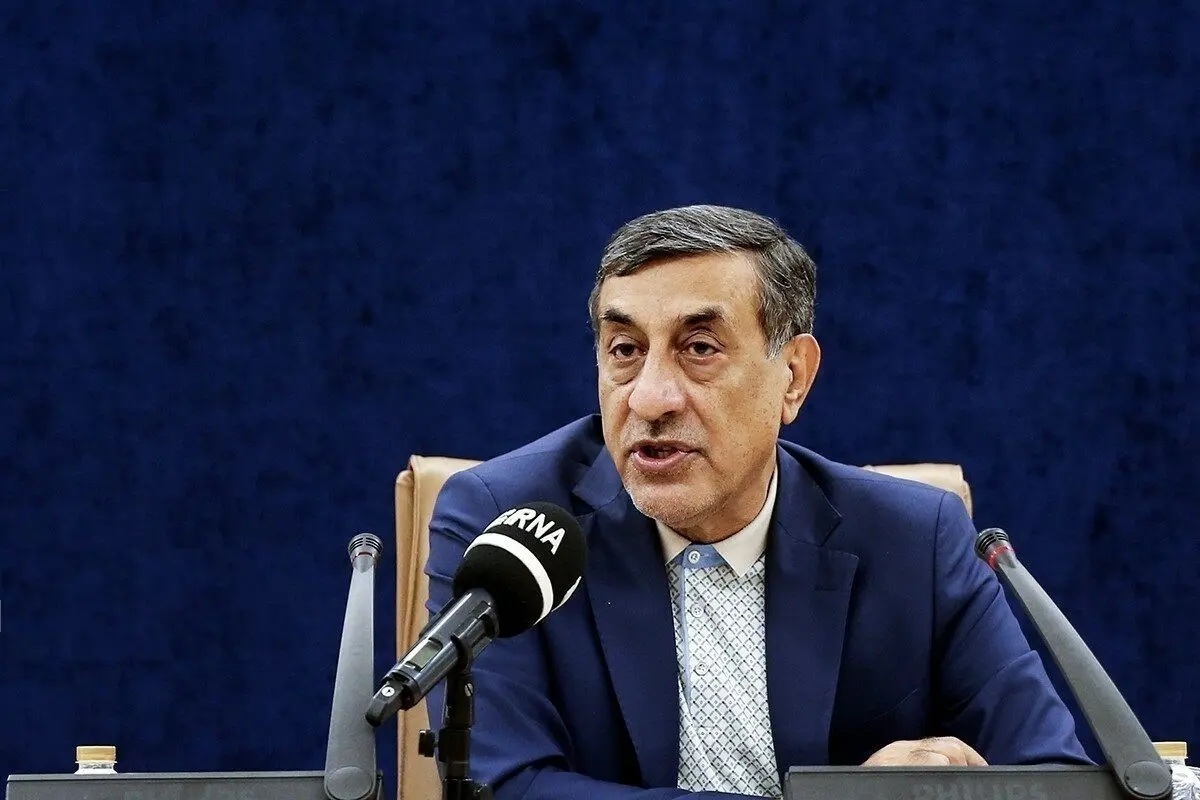 قائم‌پناه، معاون اجرایی رئیس جمهور: «مذاکره با آمریکا آتش جنگ را خاموش می‌کند» /اکثریت مردم نگاه تندروها را قبول ندارند /پزشکیان آماده‌ی گفت‌وگو با اپوزیسیون است