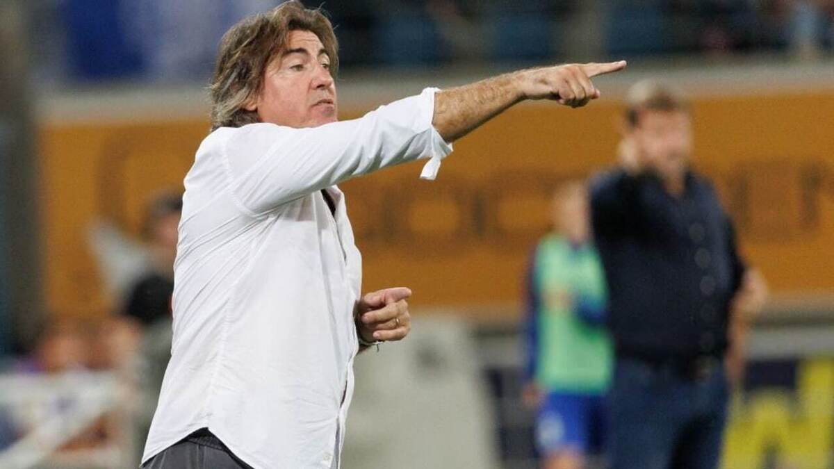 اتمام حجت ساپینتو با نظری جویباری/ با این تیم خودتان پاسخگوی هواداران باشید