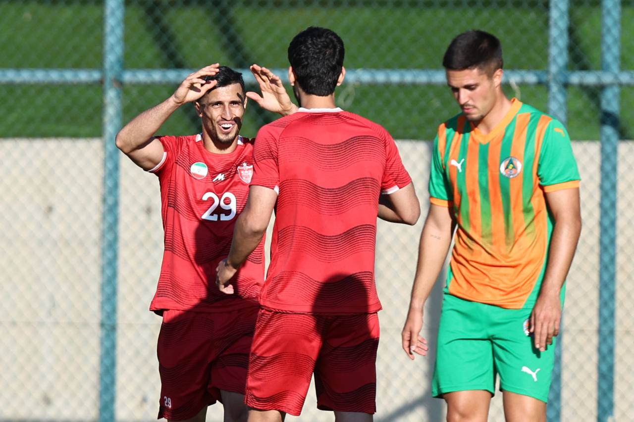 جراحت شدید علی علیپور در تمرینات پرسپولیس؛ واکنش همسر وی و صحبتهای دکتر باشگاه در خصوص این موضوع / عکس جراحت شدید علی علیپور در تمرینات پرسپولیس؛ واکنش همسر وی و صحبتهای دکتر باشگاه در خصوص این موضوع / عکس