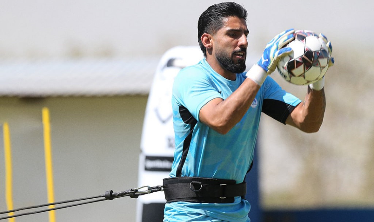 دروازه‌بان استقلال و جلسه با علی نظری جویباری