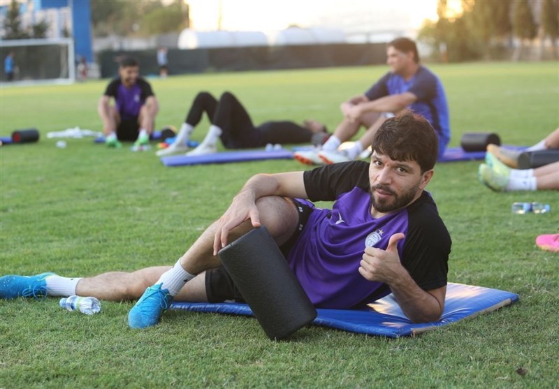 مورد عجیب مصدومیت هافبک ازبکستانی استقلال/ پارگی صلیبی یا دوری چند ماهه؟ مورد عجیب مصدومیت هافبک ازبکستانی استقلال/ پارگی صلیبی یا دوری چند ماهه؟