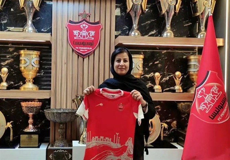 مریم آزمون سرمربی تیم فوتبال زنان پرسپولیس شد مریم آزمون سرمربی تیم فوتبال زنان پرسپولیس شد