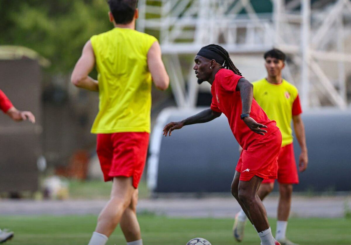 شکایت رسمی استقلال خوزستان از پرسپولیس