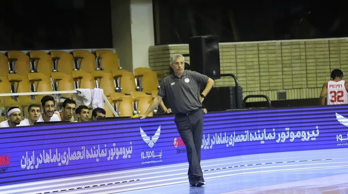 مذاکرات خصوصی سرمربی استقلال با یکی از اعضای هیئت مدیره! مذاکرات خصوصی سرمربی استقلال با یکی از اعضای هیئت مدیره!