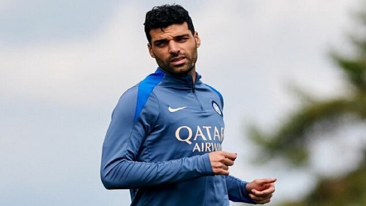 طارمی خرج روی دست انگلیسیها میگذارد طارمی خرج روی دست انگلیسیها میگذارد