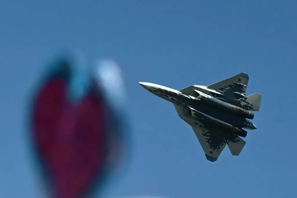 2-sukhoi-su-57-felon-russia