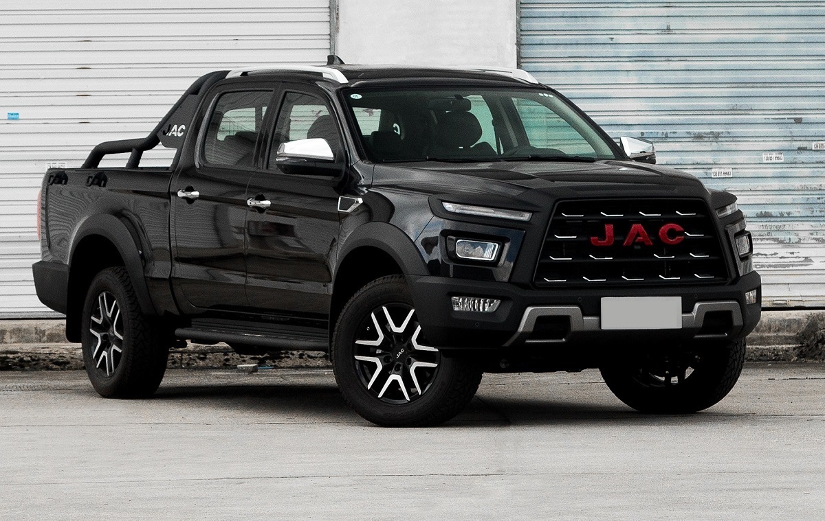 شرایط فروش اقساطی جدید کی‌ام‌سی / با ماهی ۲۵ میلیون کی‌ام‌سی بخرید! + جدول مرداد ۱۴۰۴