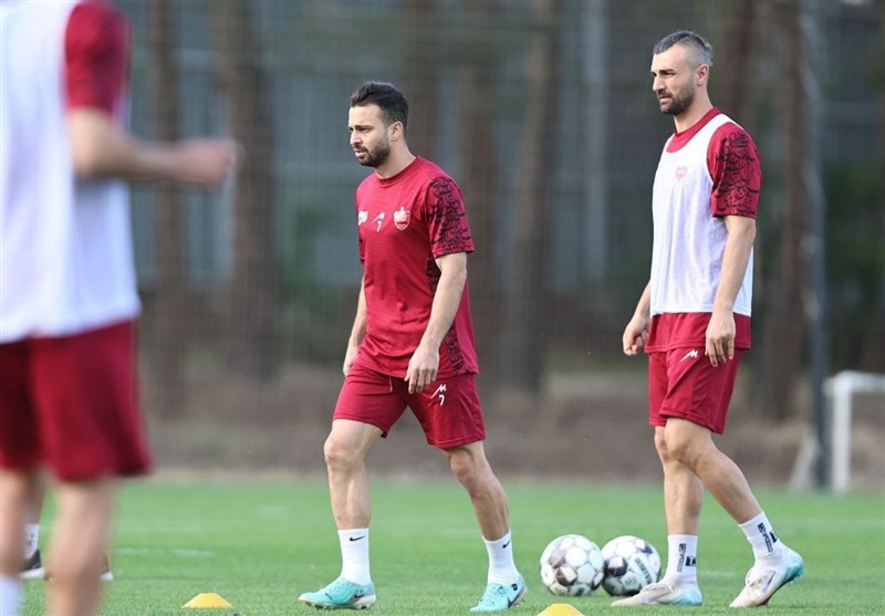 شاهمحمدی: پرسپولیسیها اول مهاجم بگیرند، بعد دورسون را رد کنند شاهمحمدی: پرسپولیسیها اول مهاجم بگیرند، بعد دورسون را رد کنند