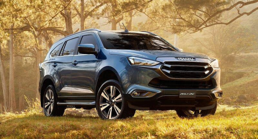 Isuzu-MU-X-and-D-Max-2025-3