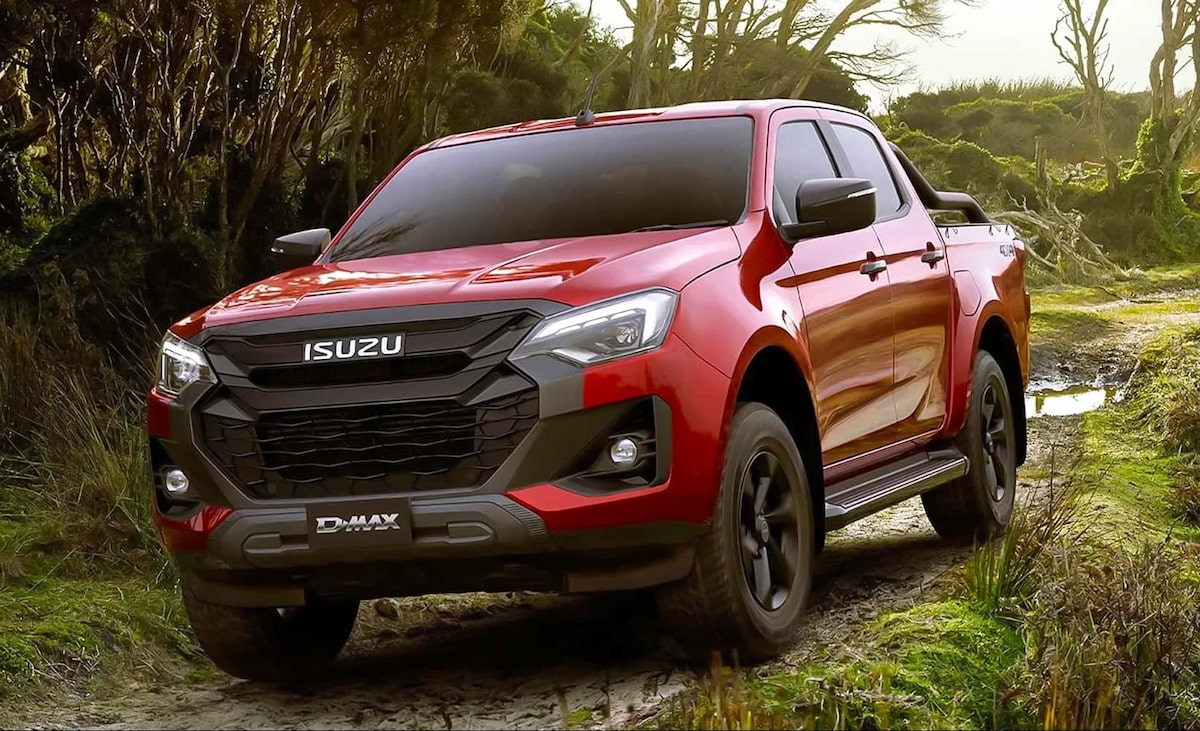 Isuzu-MU-X-and-D-Max-2025-1