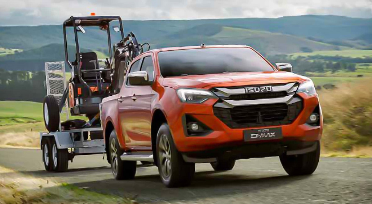 Isuzu-MU-X-and-D-Max-2025-2