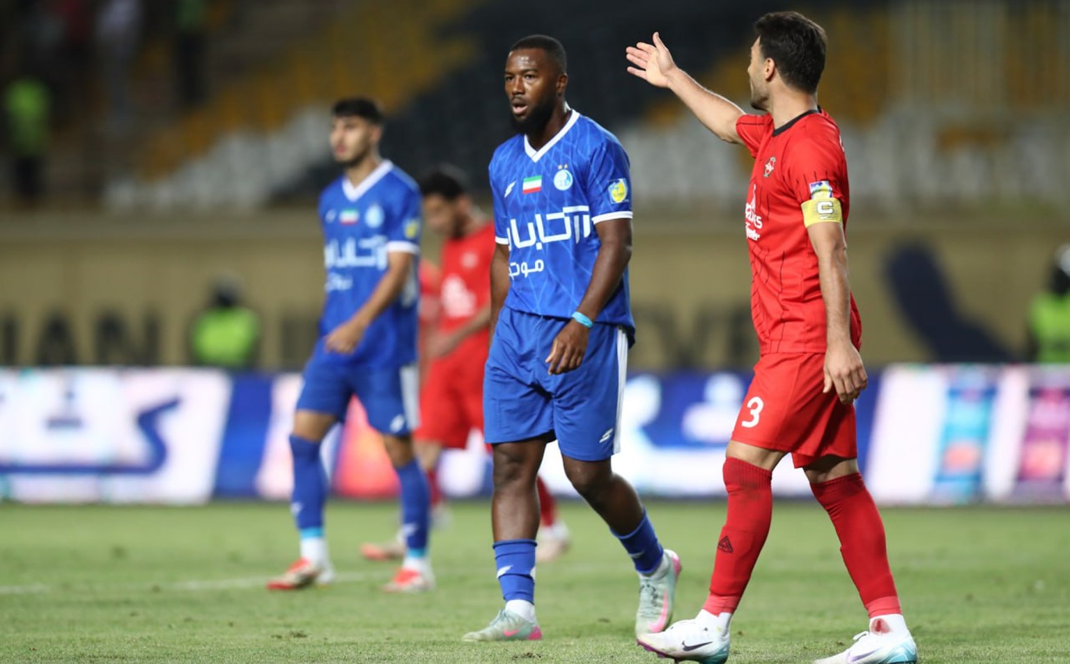 وحید کاظمی و دو تصمیم عجیب علیه استقلال