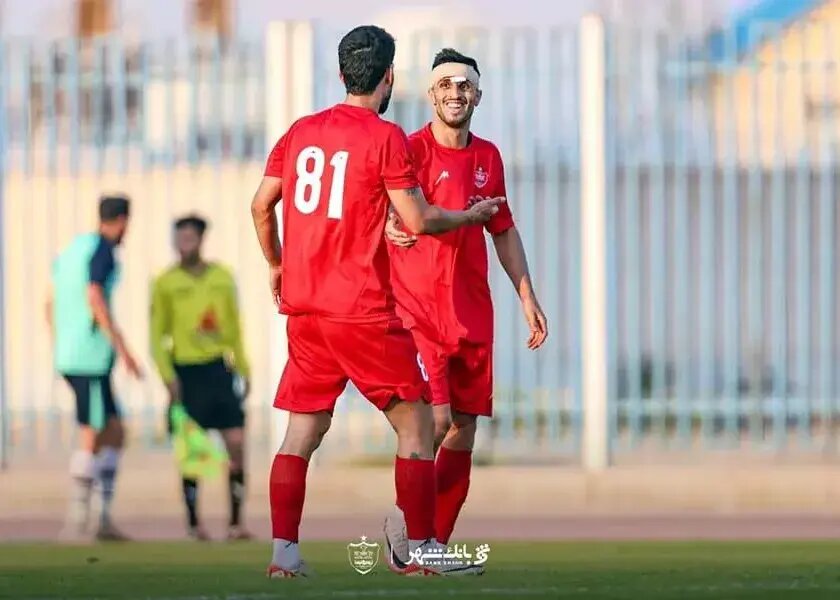 عکس| شماره پیراهن عجیب ستاره پرسپولیس به خاطر همسرش