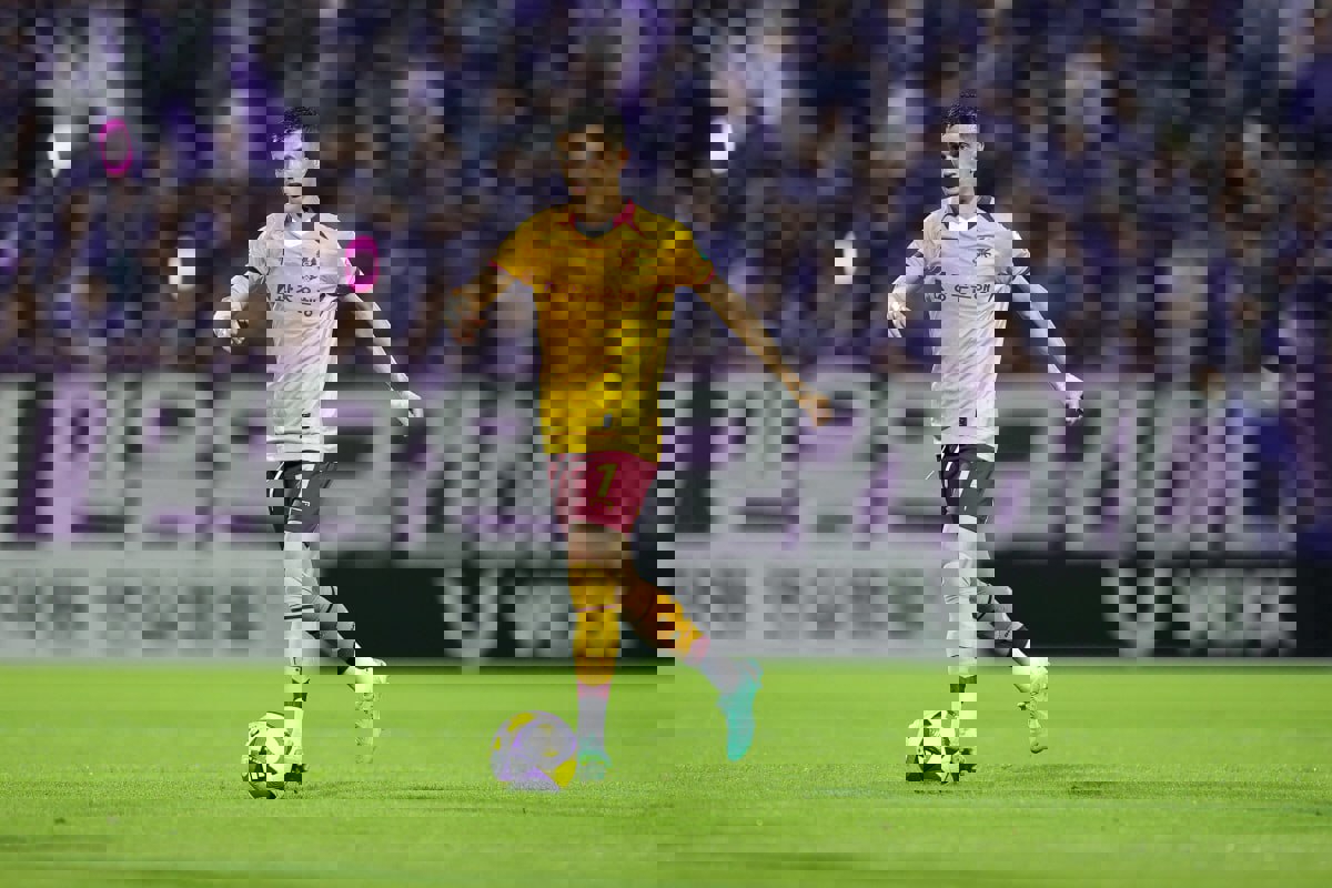 زمان حضور آسانی در تمرین استقلال تأخیر خورد زمان حضور آسانی در تمرین استقلال تأخیر خورد