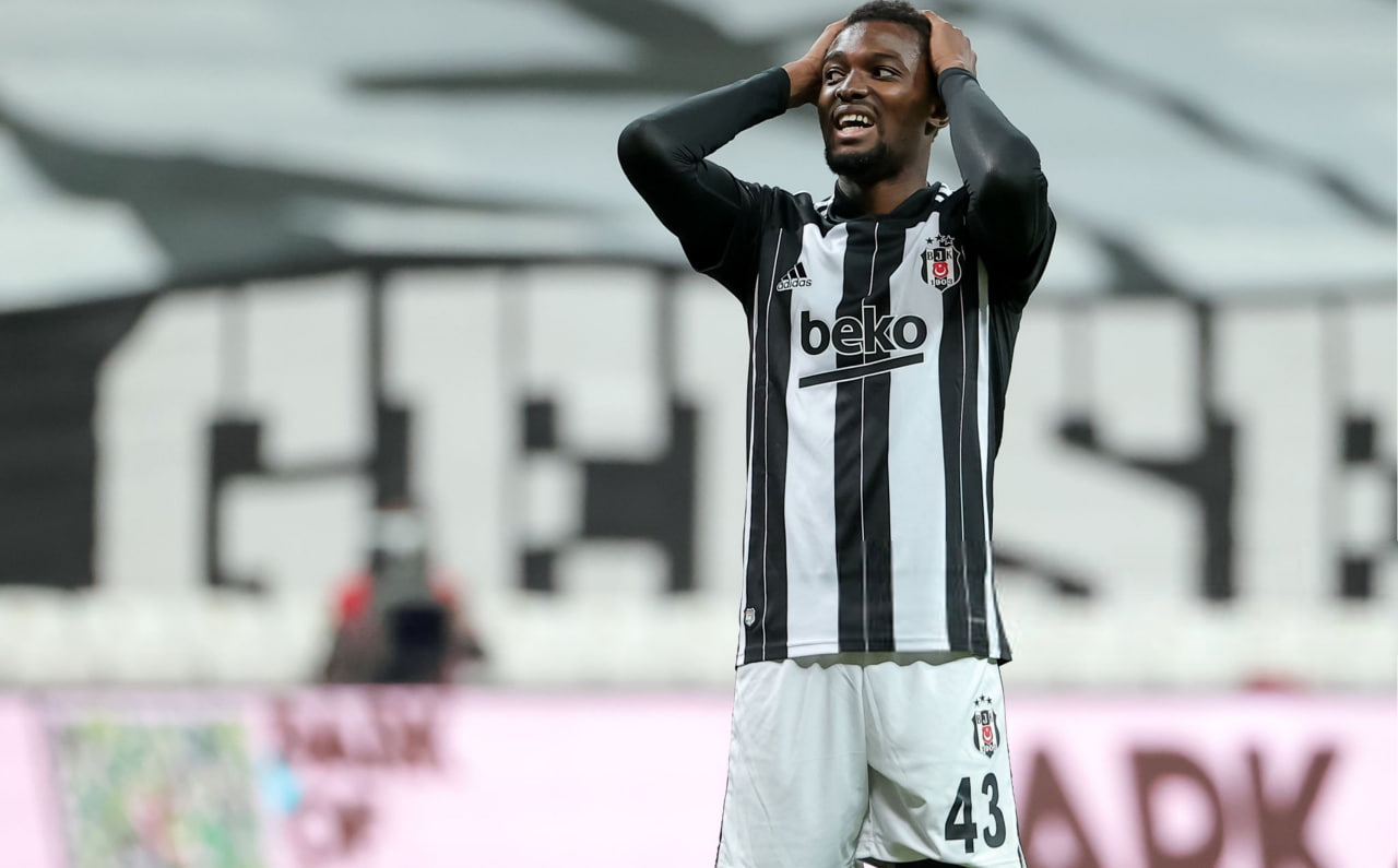 برنارد منسا هافبک هجومی سابق بشیکتاش