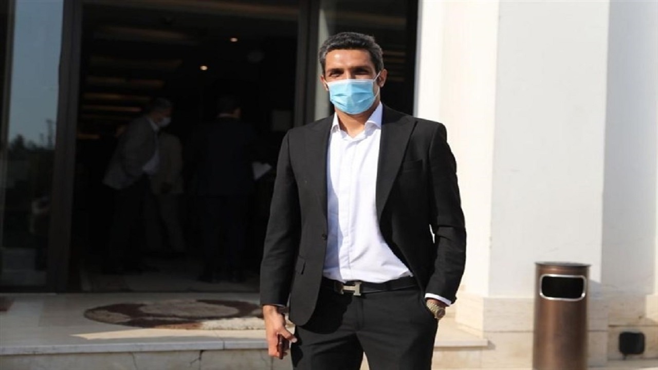 سپهر حیدری از کشور خارج شد؛ مقصد، فعلاً امارات! /ادعای کلاهبرداری علیه پیشکسوت فوتبال