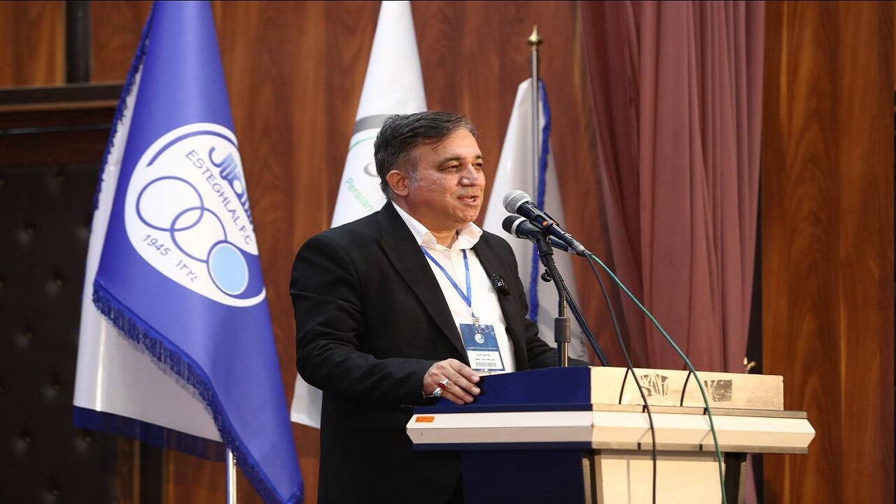 با تایید تاجر نیا؛ استقلال ۲ برابر سقف هزینه نقل و انتقالات کرده است با تایید تاجر نیا؛ استقلال ۲ برابر سقف هزینه نقل و انتقالات کرده است