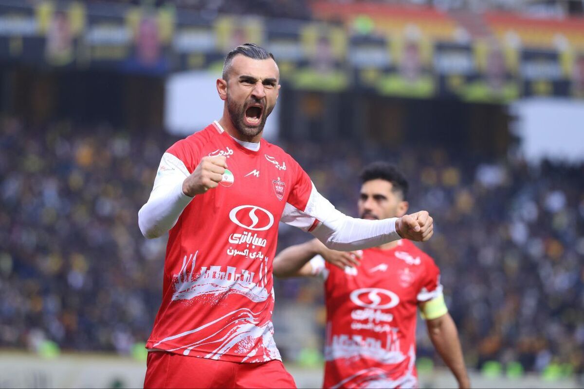 فعلاً به مذاکرات با پرسپولیس ادامه می‌دهیم/ با وحید هاشمیان در حال گفت‌وگو هستیم