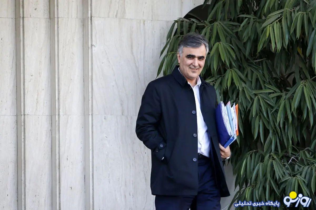 رئیس بانک مرکزی: منابع ارزی مطمئن و قابل اتکا است و در مواقع ضروری، مورد استفاده قرار میگیرد رئیس بانک مرکزی: منابع ارزی مطمئن و قابل اتکا است و در مواقع ضروری، مورد استفاده قرار میگیرد