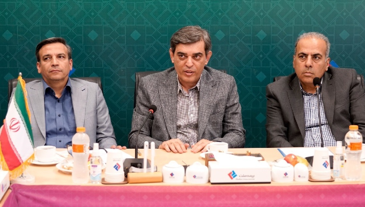 فرهادی پور: تقویت تعامل با نمایندگان، محور راهبردی بیمه ملت در مسیر رشد پایدار است فرهادی پور: تقویت تعامل با نمایندگان، محور راهبردی بیمه ملت در مسیر رشد پایدار است