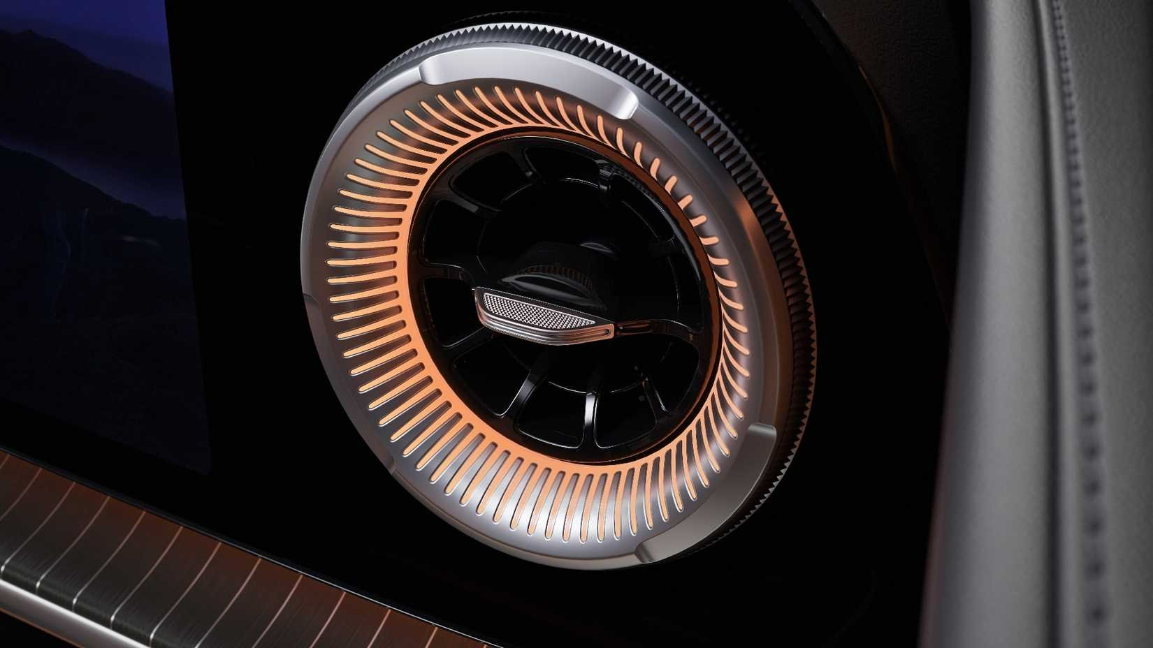 3-mercedes-benz-glc-electric-interior-teaser-vent