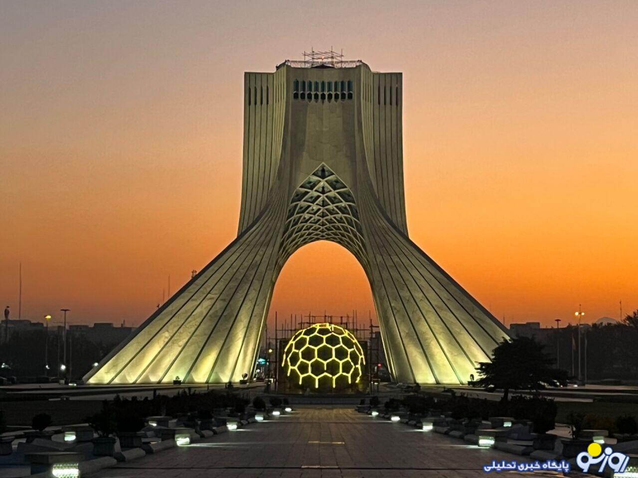 مردم کدام خواننده را برازنده ایستادن در سکوی آزادی میدانند؟ مردم کدام خواننده را برازنده ایستادن در سکوی آزادی میدانند؟