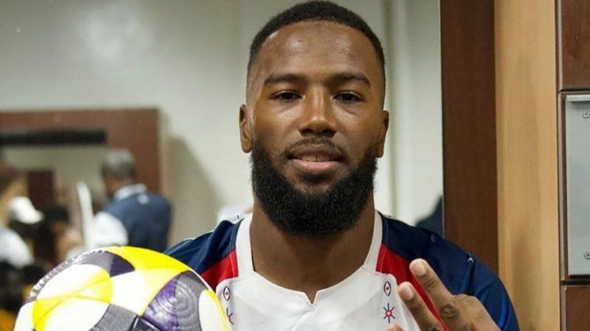 هت تریک ستاره جدید استقلال، آبی‌ها را خوشحال کرد