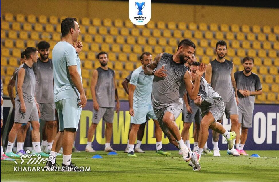 تمرین شاد استقلال در دبی