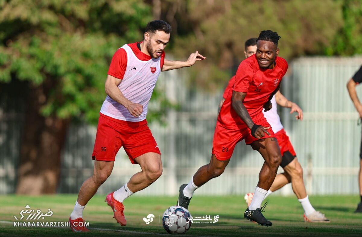 اوستون اورونوف