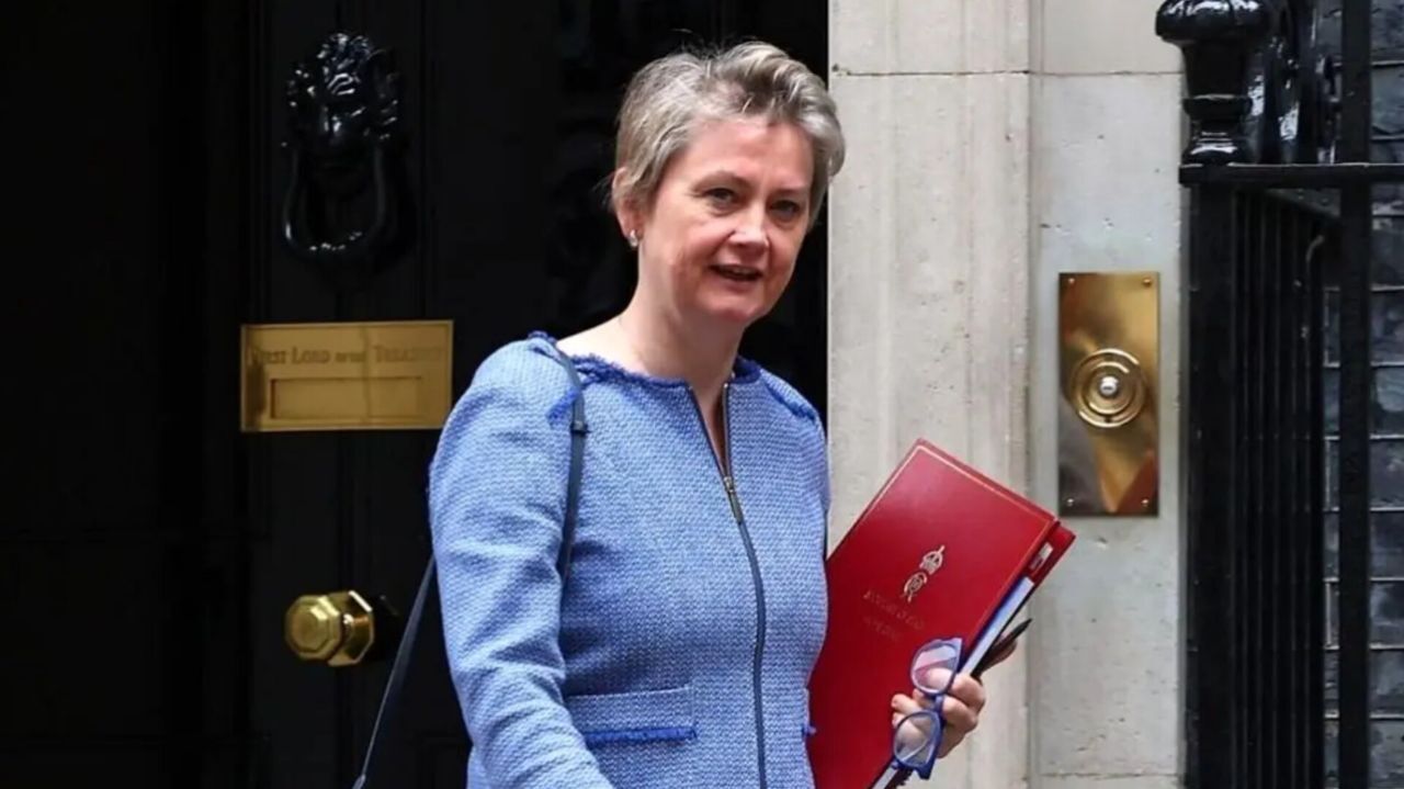 ادعای وزیر خارجه انگلیس: به اقدامات ملموس از سوی ایران برای جلوگیری از بازگشت تحریمها نیاز داریم ادعای وزیر خارجه انگلیس: به اقدامات ملموس از سوی ایران برای جلوگیری از بازگشت تحریمها نیاز داریم