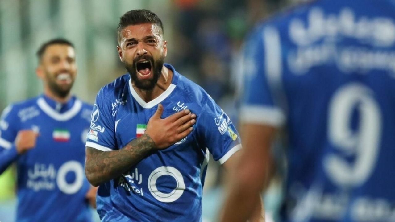 پس از اخراج آرمین سهرابیان؛ تکلیف مهاجم استقلال هم فردا مشخص میشود پس از اخراج آرمین سهرابیان؛ تکلیف مهاجم استقلال هم فردا مشخص میشود