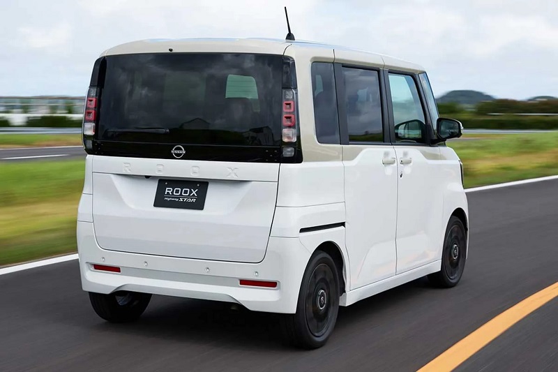 2026-Nissan-Roox-3
