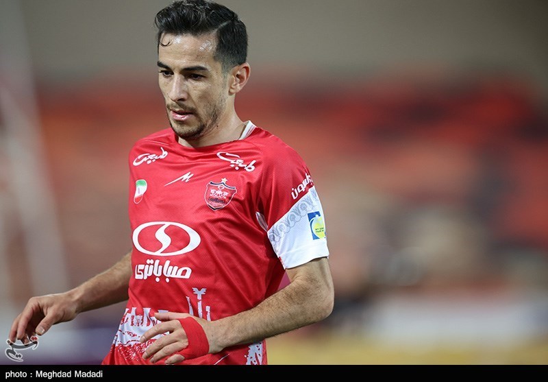 فرشاد احمدزاده سپاهان را محکوم کرد