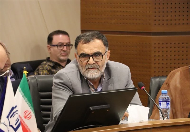 تکمیل پروژه‌های نیمه‌تمام آموزشی و توجه به معیشت معلمان در اولویت باشد