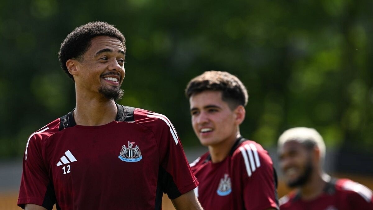 هاشمیان دست‌به‌کار شد؛ لوئیس به جمع سرخپوشان اضافه می‌شود